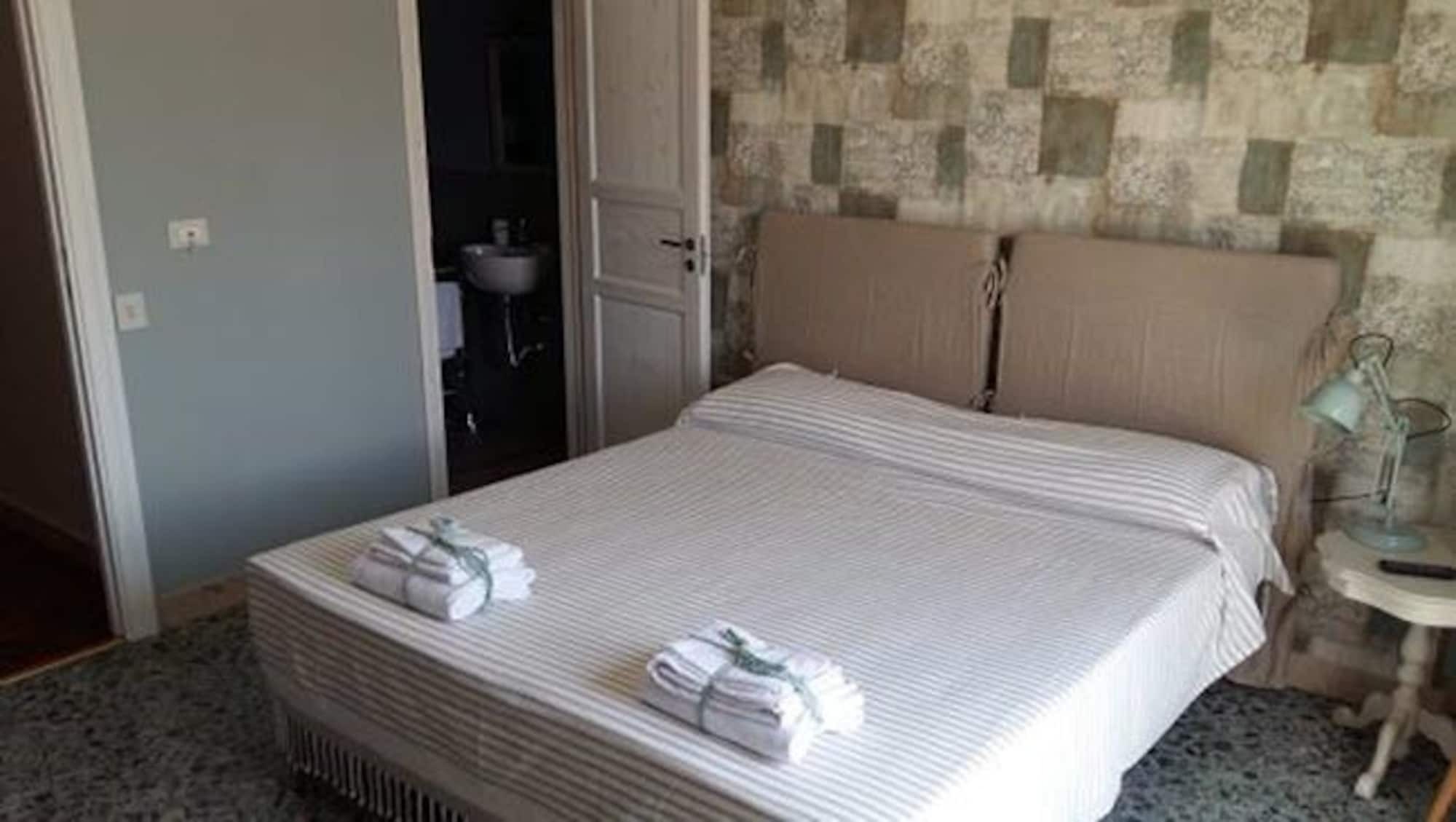 Guelio Al Massimo Suites&Breakfast Palermo Exterior photo